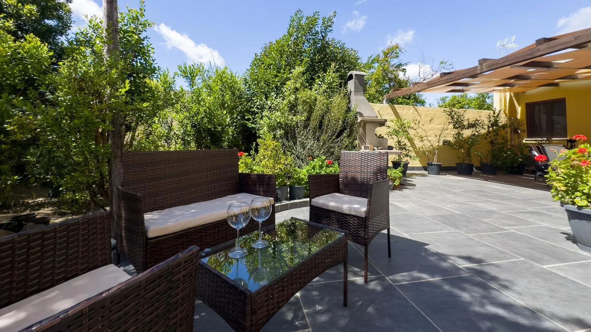 Residenza Sanna With Garden By Sardinianworld Apartment Nurachi 0*,