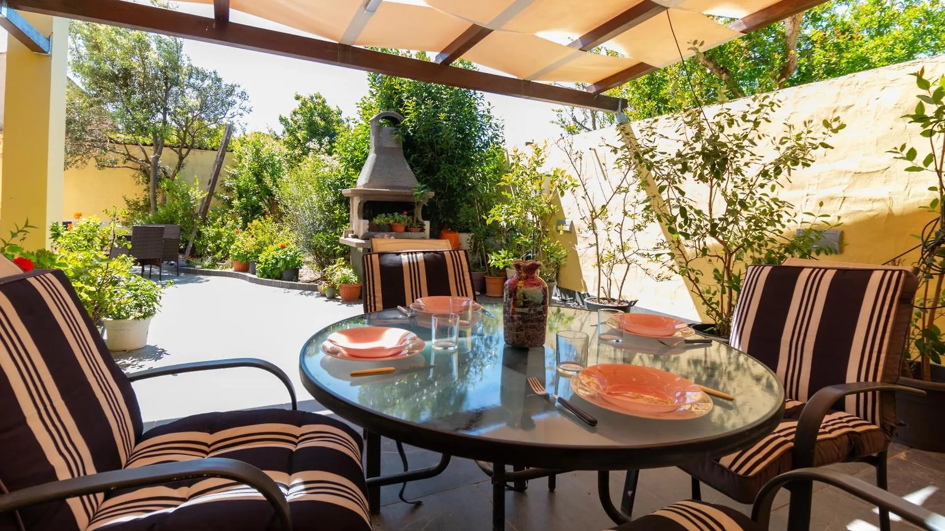 Residenza Sanna With Garden By Sardinianworld Apartment Nurachi